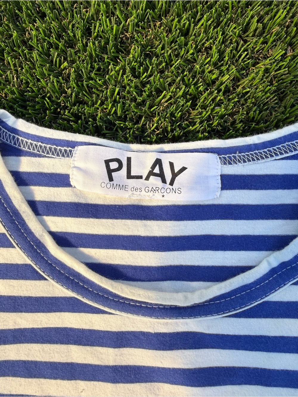 Comme des Garçons PLAY Blue & White Striped Long-Sleeve Tee with Red Heart - Picture 3 of 4